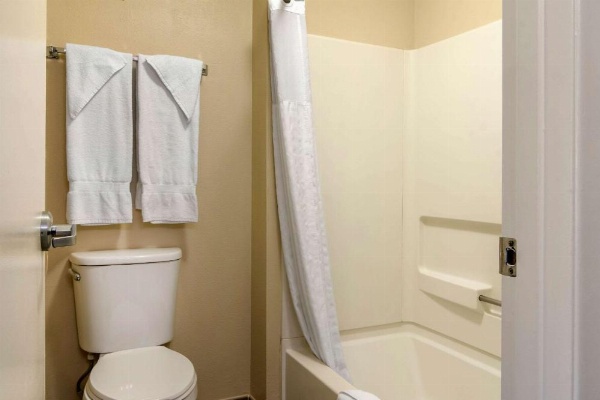 Comfort Inn Columbia Gorge image 21