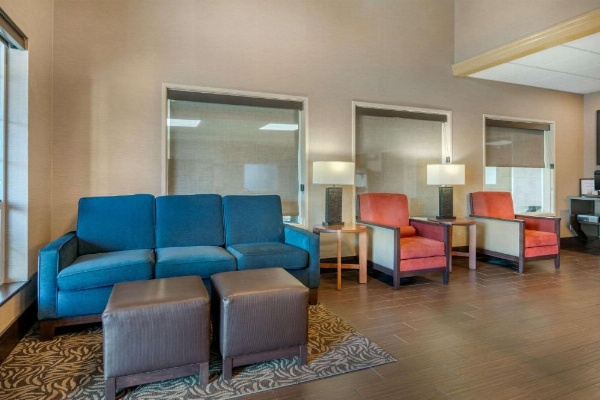 Comfort Inn Columbia Gorge image 26