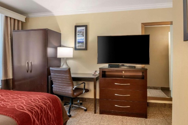 Comfort Inn Columbia Gorge image 8